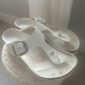 BIG buckle Birkenstock Women's Cream Sandals